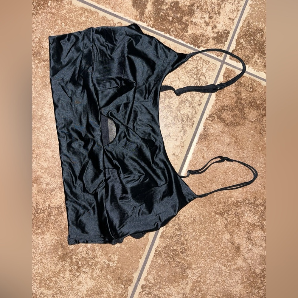 Black women’s top size medium